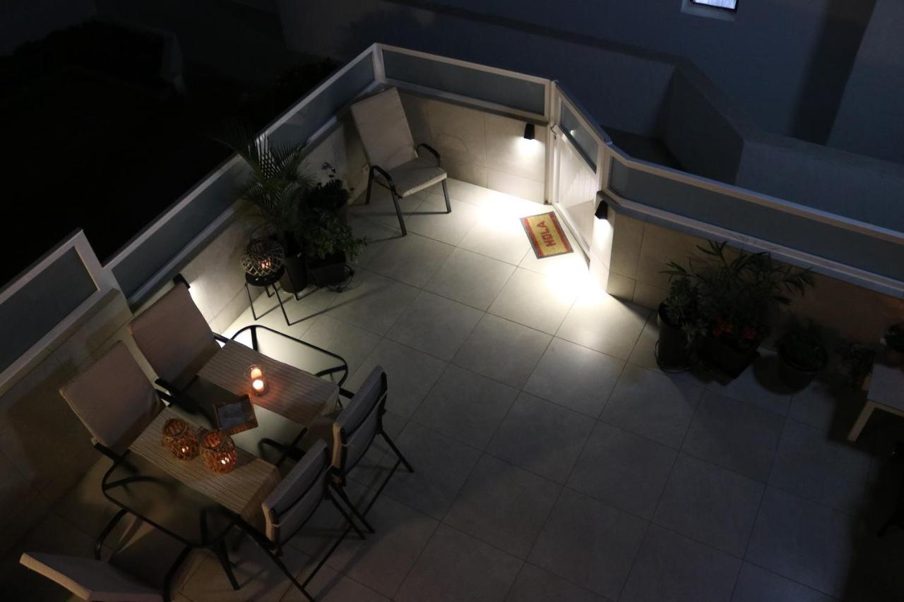 Big Sun Terrace Renovated 2-bedroom Luxury Duplex *