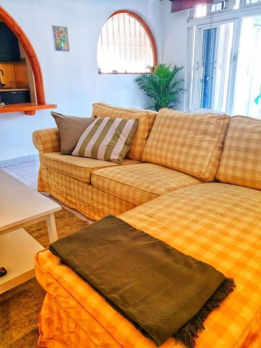 The Perfect Place To Relax Bedroom With Hot Tub, Beautiful Tropical Garden Area. Bbq And Big Open Spaces Through The House.it Is Located In A Quiet Place, But Still 5 Min Away From The Touristic Puerto Rico And Walking Distance From The *