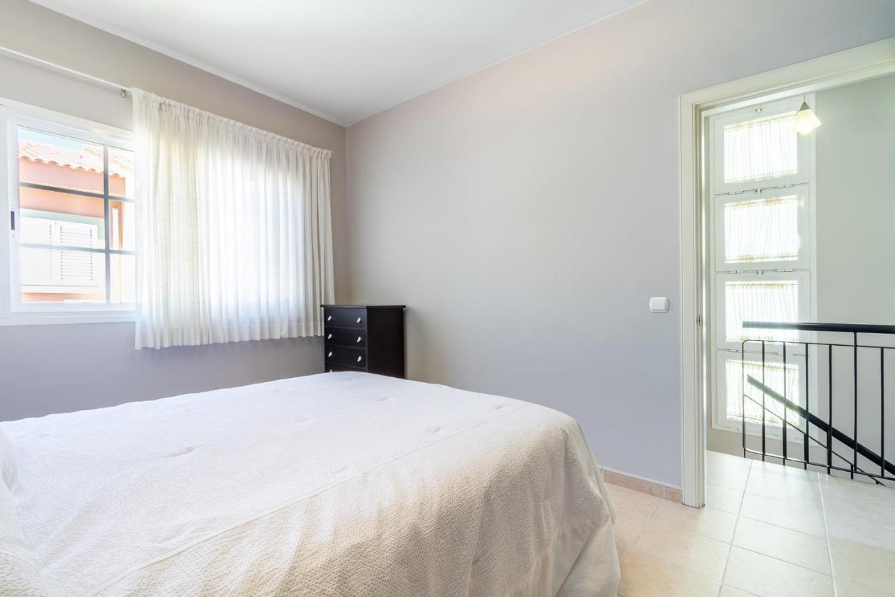 Flatguest Velas + Duplex + Pool + Terrace Casa vacanze San Bartolomé