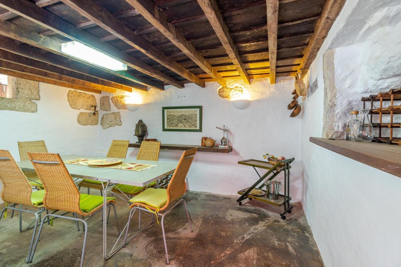 Flatguest Amiga Mia - Traditional House