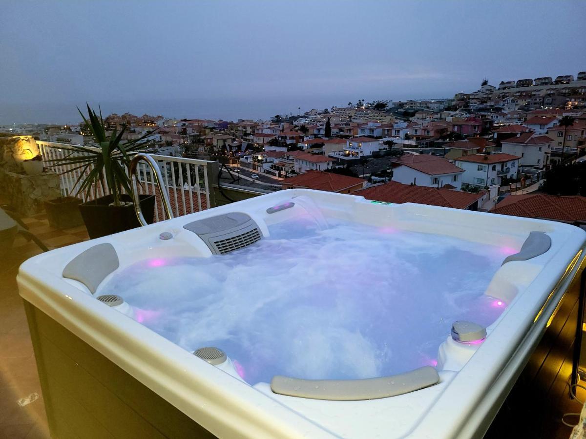 Casa Bonita Beautiful Panorama & Private Jacuzzi Apartment Arguineguin