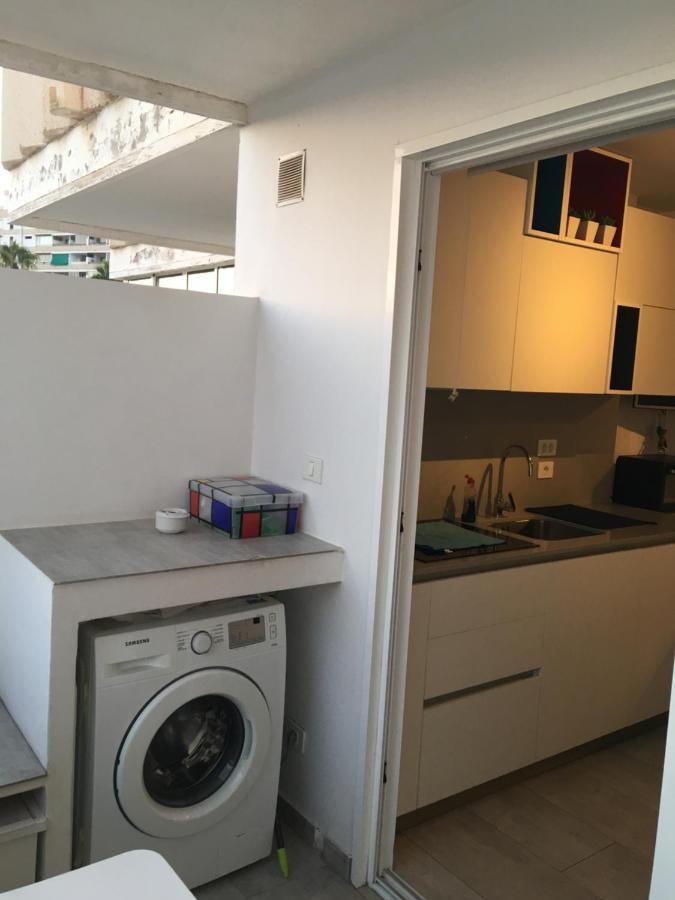 Aparthotel Estudio Mondrian *