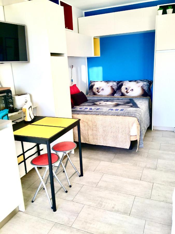 Estudio Mondrian Playa del Ingles (Gran Canaria)