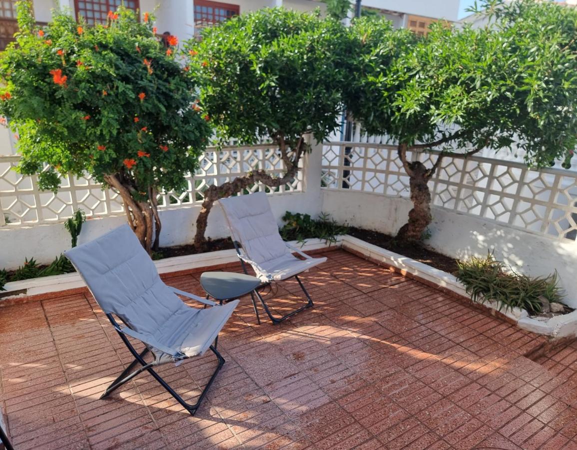 La Palmera1 Casa Al Primer Piso Con 2 - Two Bedroom House On The First Floor --- La Palmera 2 Casa En Planta Baja Con 1 Dormitorio, One Bedroom House On The Ground Floor