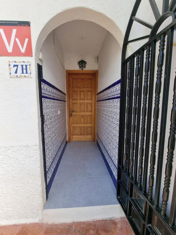 La Palmera1 Casa Al Primer Piso Con 2 - Two Bedroom House On The First Floor --- La Palmera 2 Casa En Planta Baja Con 1 Dormitorio, One Bedroom House On The Ground Floor * Agaete (Gran Canaria)