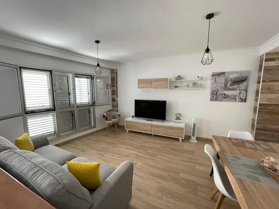 Apartamento Precioso Apartamento En Residencial Con Piscina *