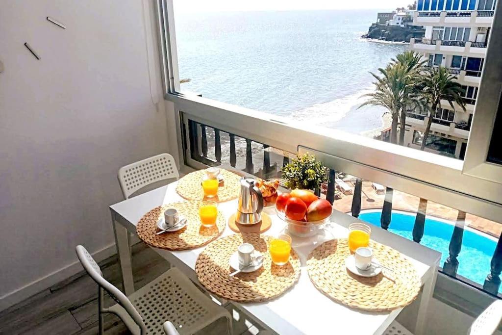 Newly Refurbished Beachfront Apartment. San Bartolomé