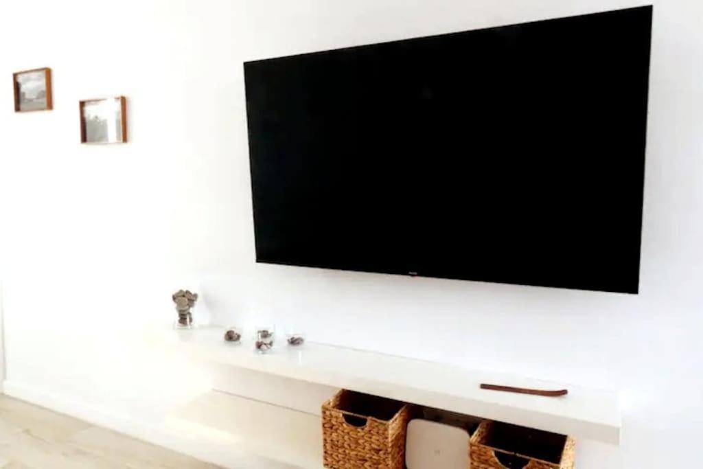 Newly Refurbished Beachfront Apartment. San Bartolomé