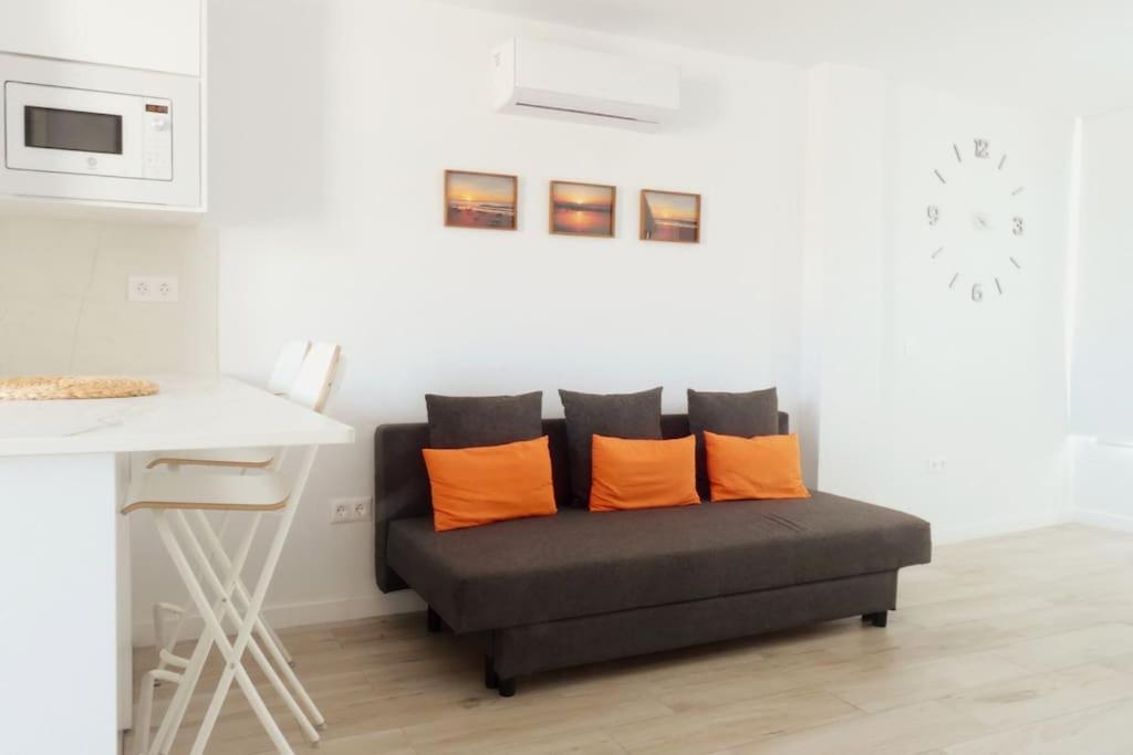 Newly Refurbished Beachfront Apartment.