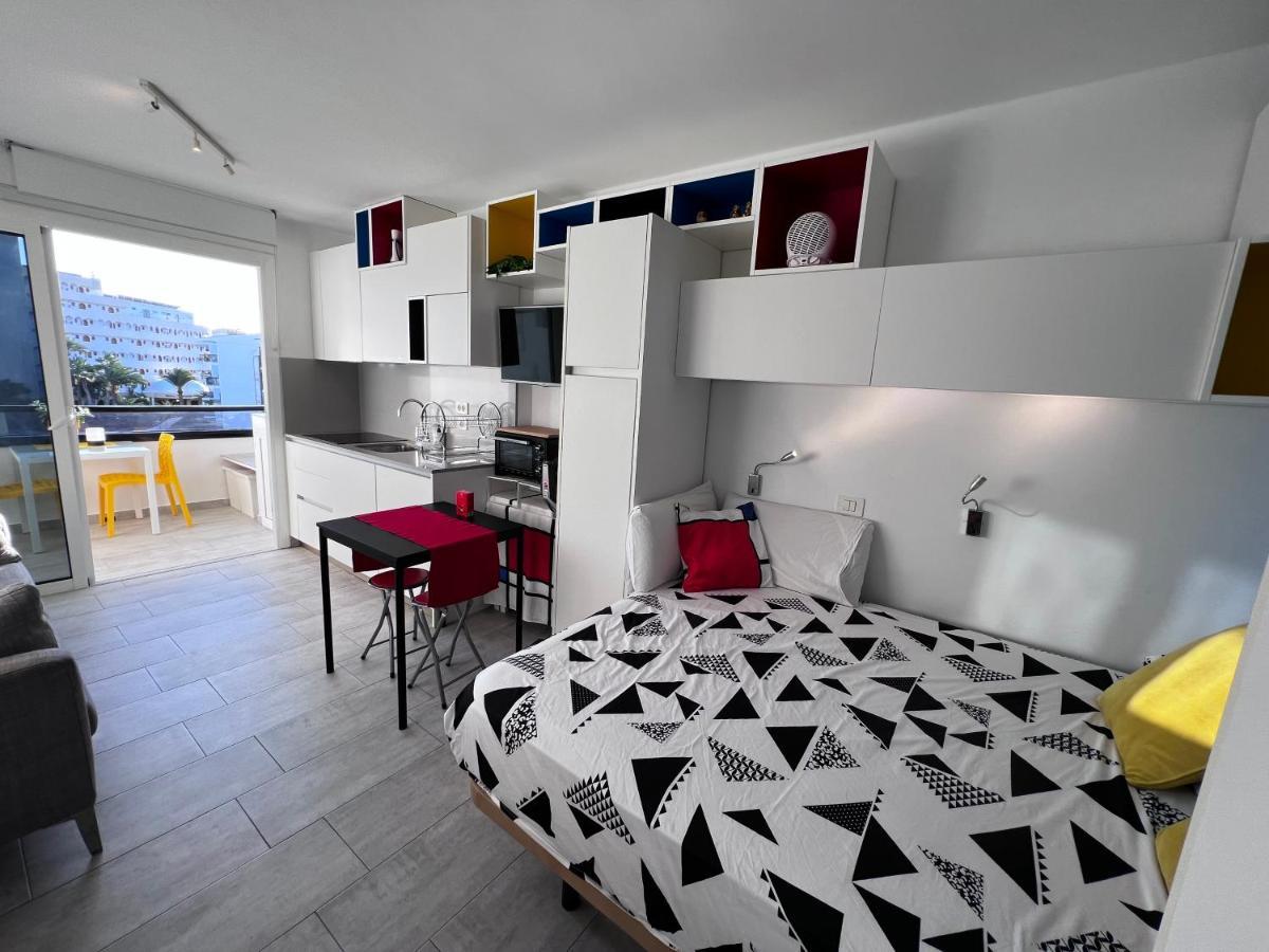 Aparthotel Estudio Mondrian