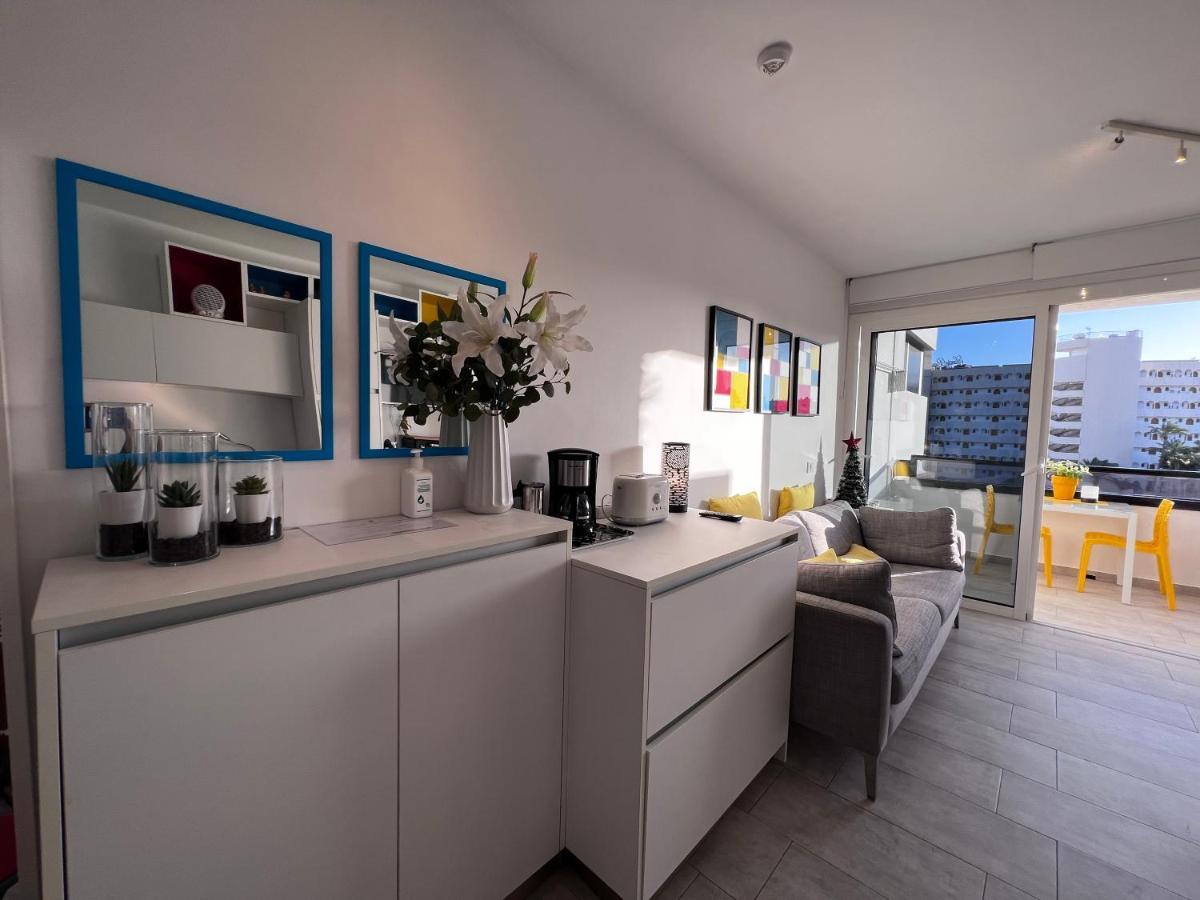 Estudio Mondrian * Playa del Ingles (Gran Canaria)