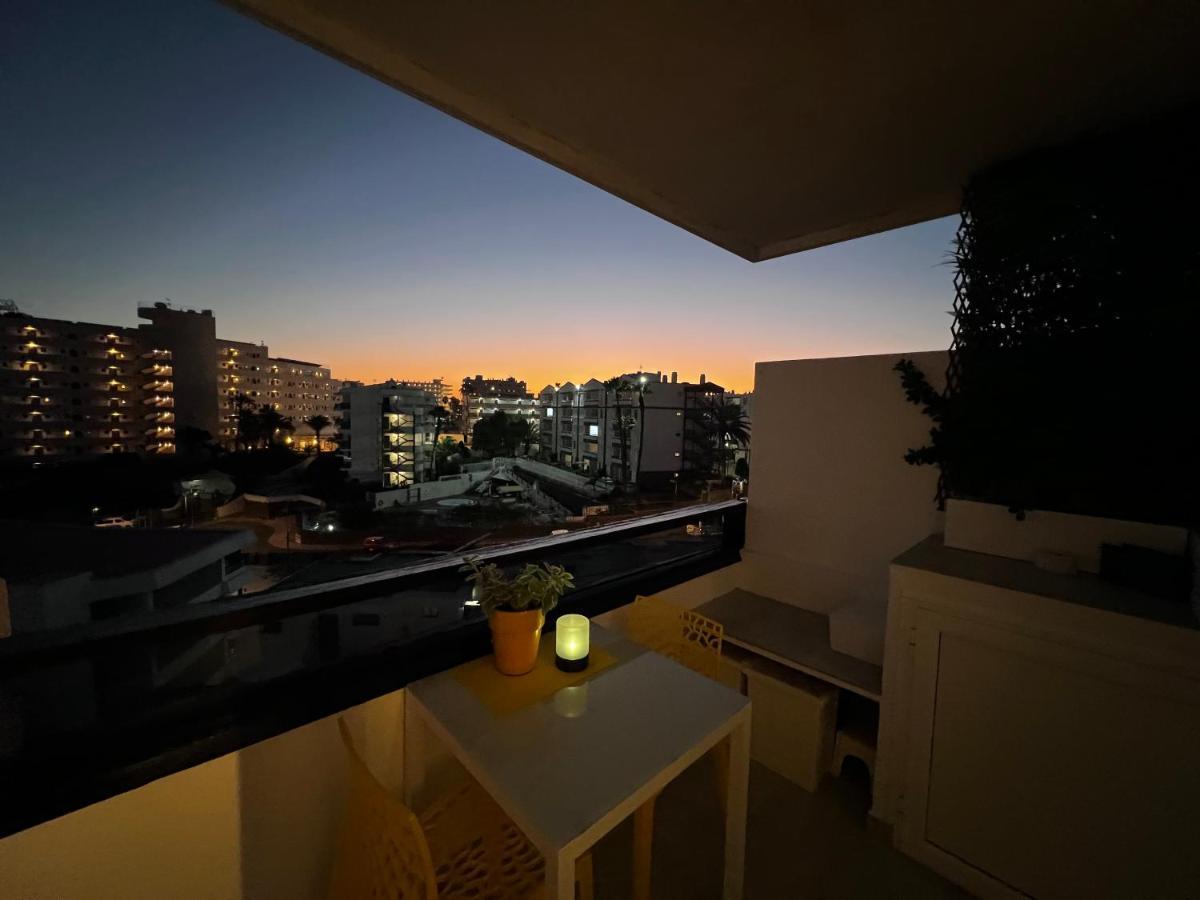 Aparthotel Estudio Mondrian *