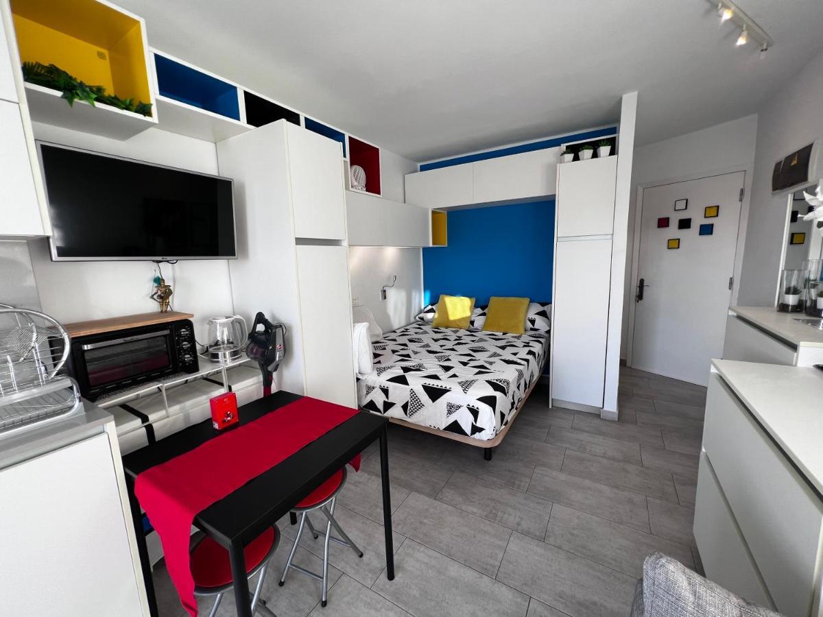 Aparthotel Estudio Mondrian