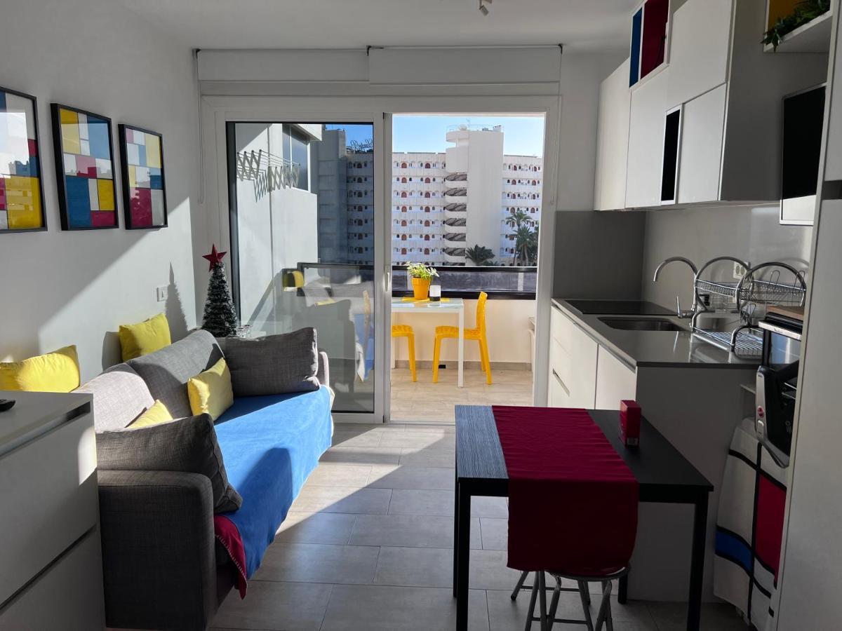 Aparthotel Estudio Mondrian