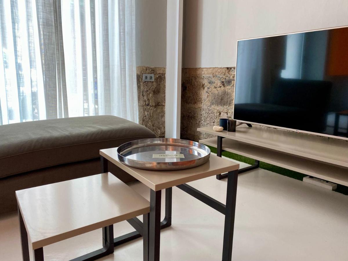Traditional Townhouse With Private Rooftop Terrace Apartment