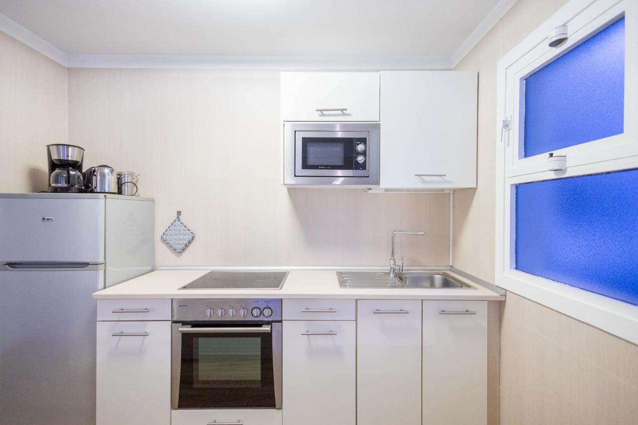 2br Private Terrace House - Solarium & Pool