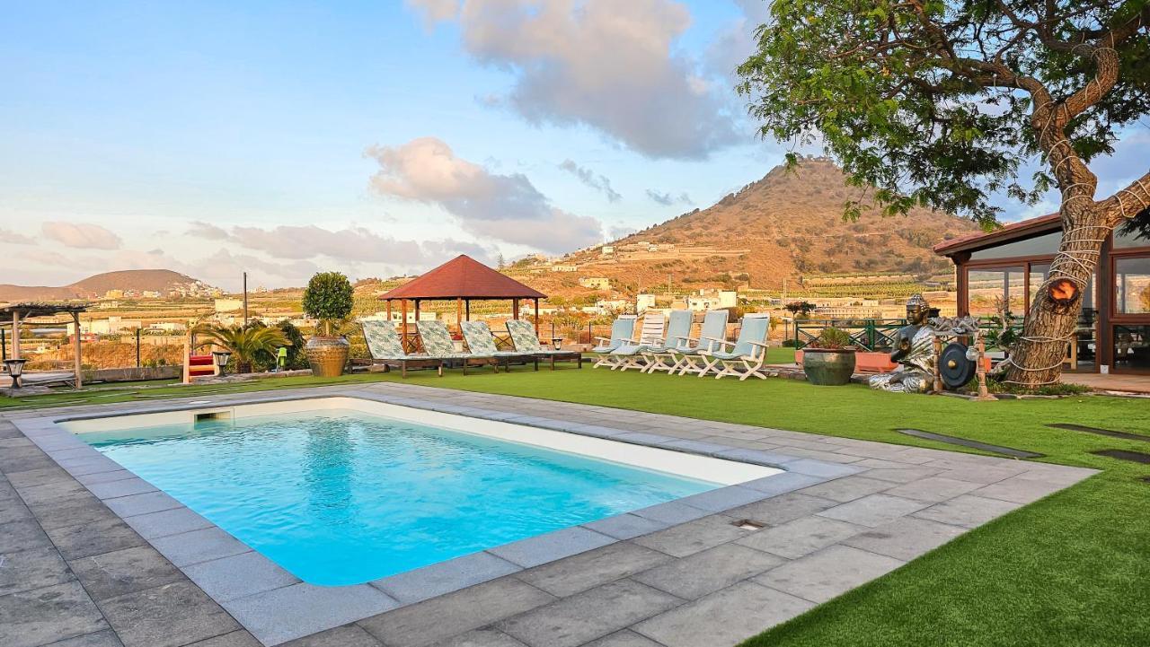 Angeles Holiday home *