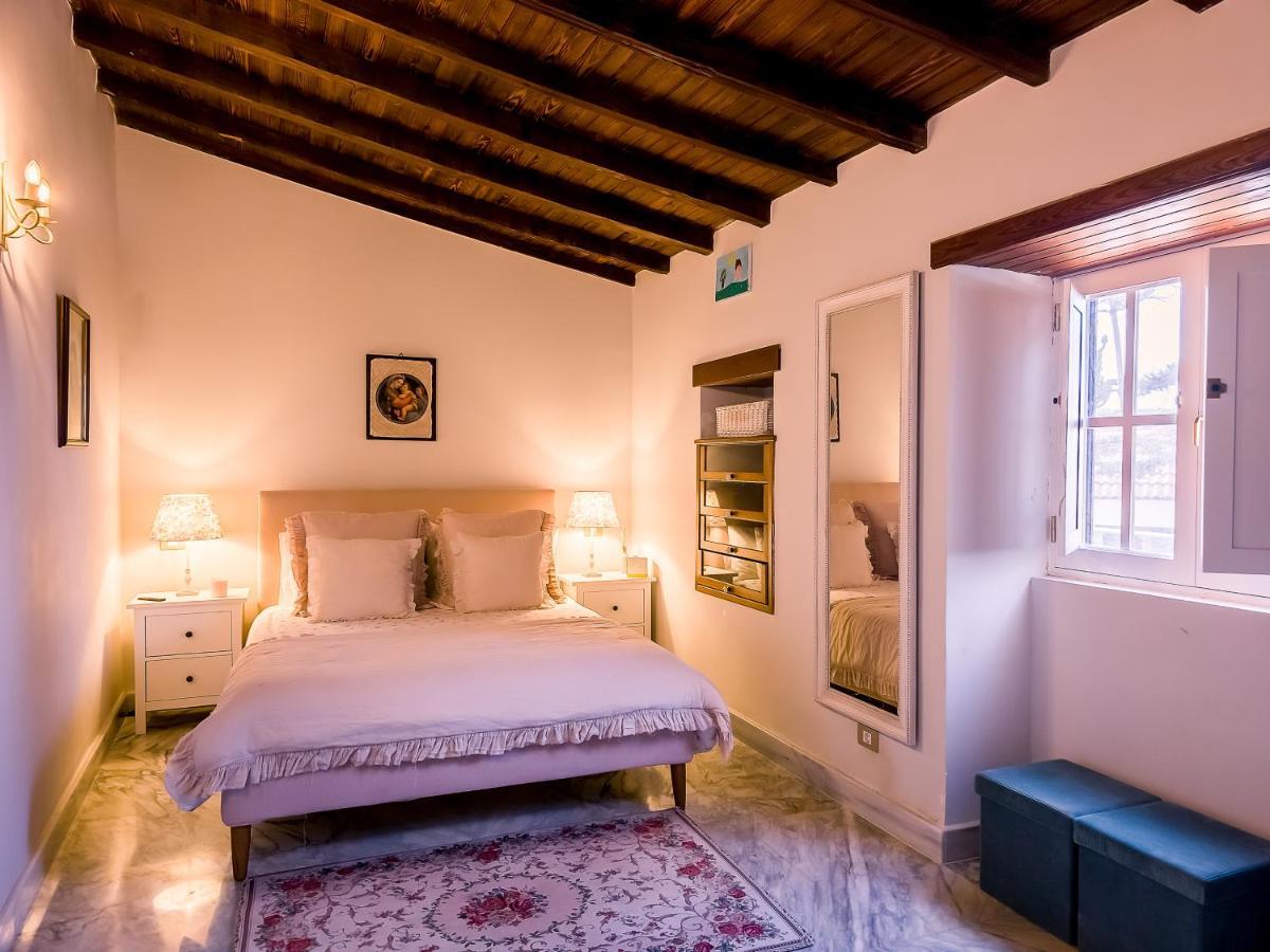 Angeles Holiday home *