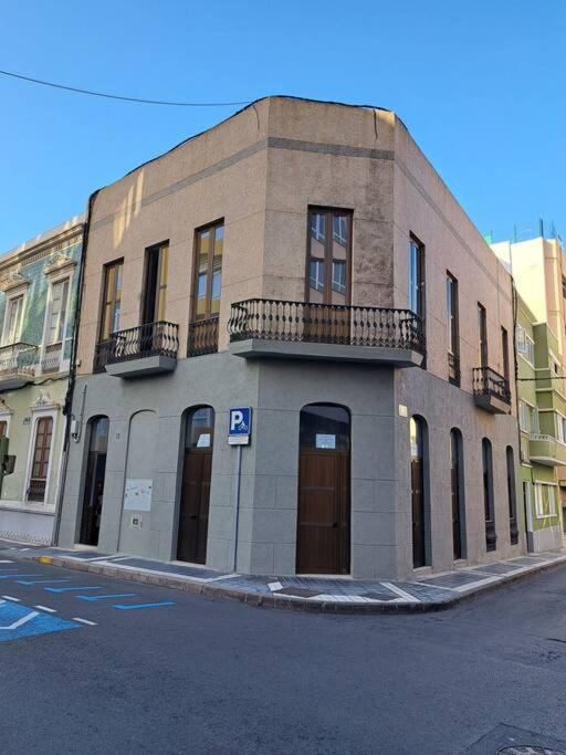 Apartment Canalejas Con Terraza