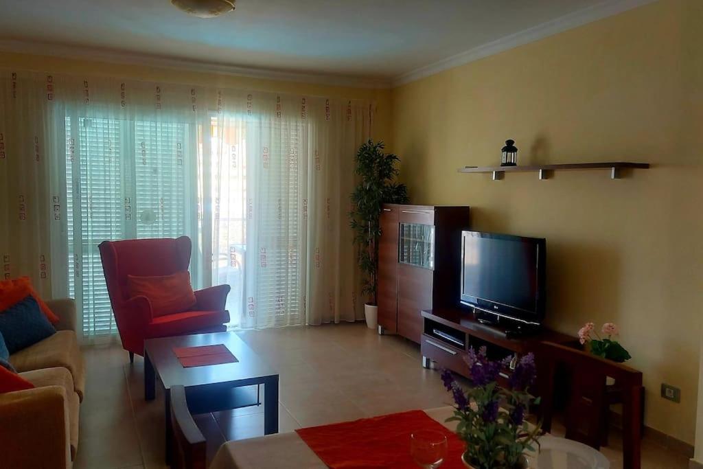 Apartment With View, Wifi And Pool In Arguineguin