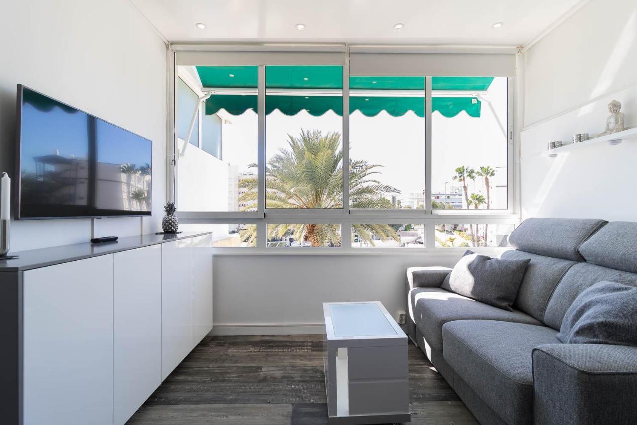 Tropical Paradise: A 5 Min Del mar Playa del Ingles (Gran Canaria)
