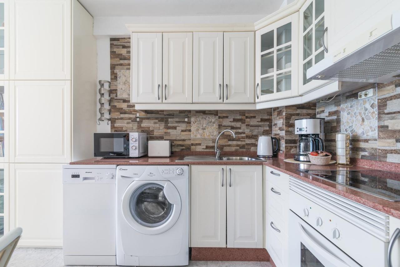 Chic, Cosy & Quiet Near The Apartment *
