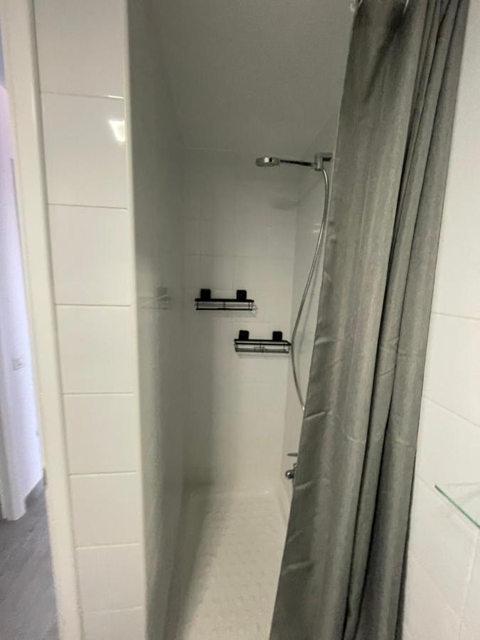 Apartamento One Bedroom - *