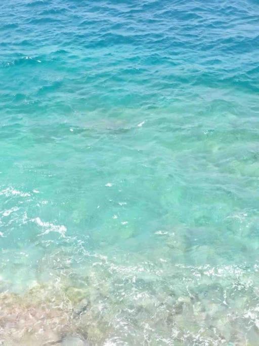 Eolo Oceanfront Appartamento *