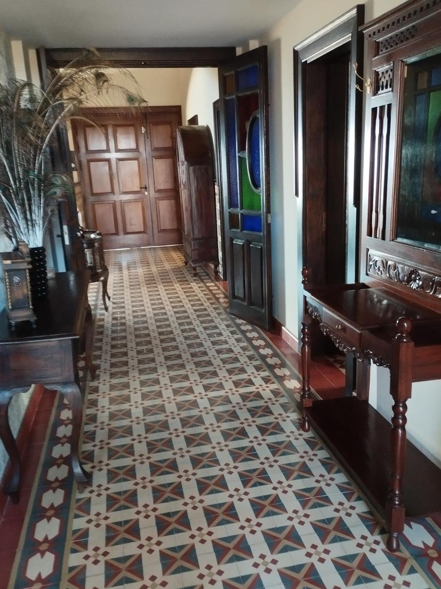 Luxury Colonial Country