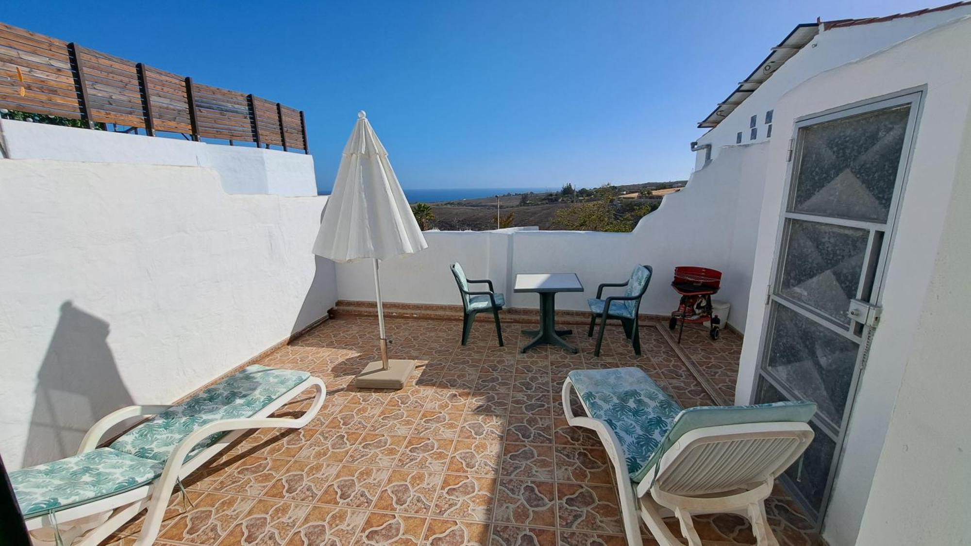 Inviting 1-bedroom House 'esquina' Vistamar
