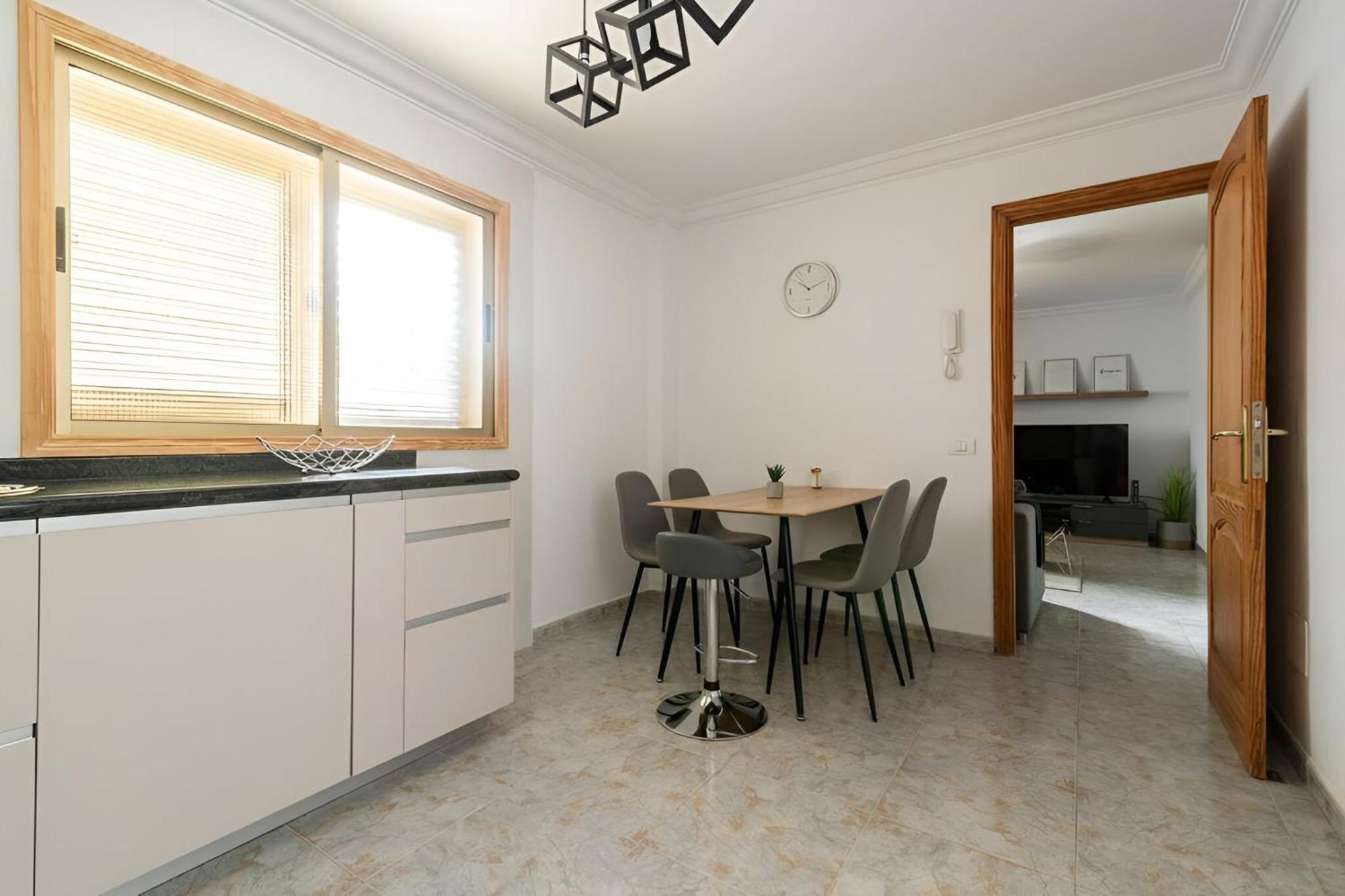 Lovely House In Gran Canaria Next To The Airport Appartamento