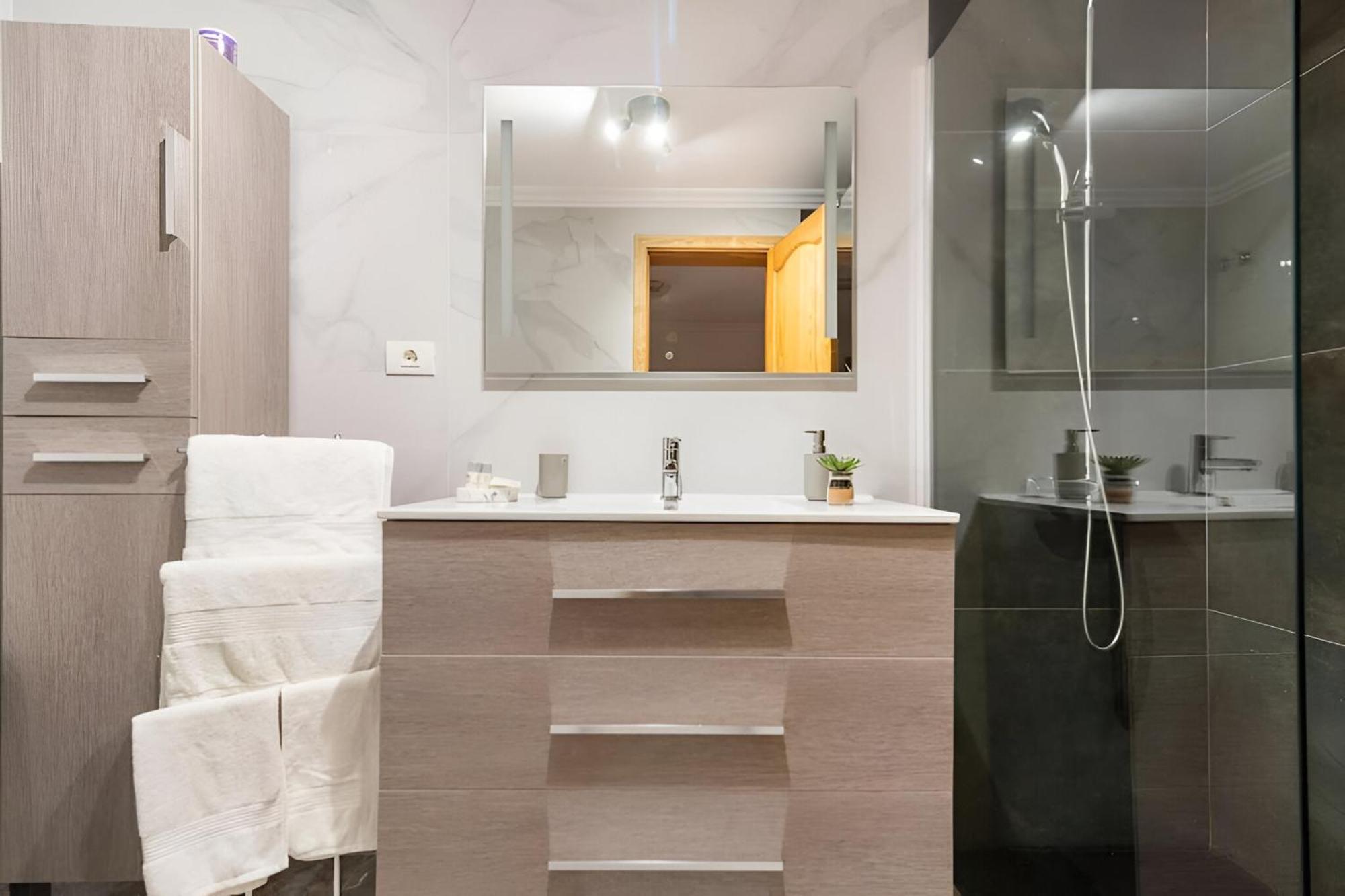 Lovely House In Gran Canaria Next To The Airport Appartamento *