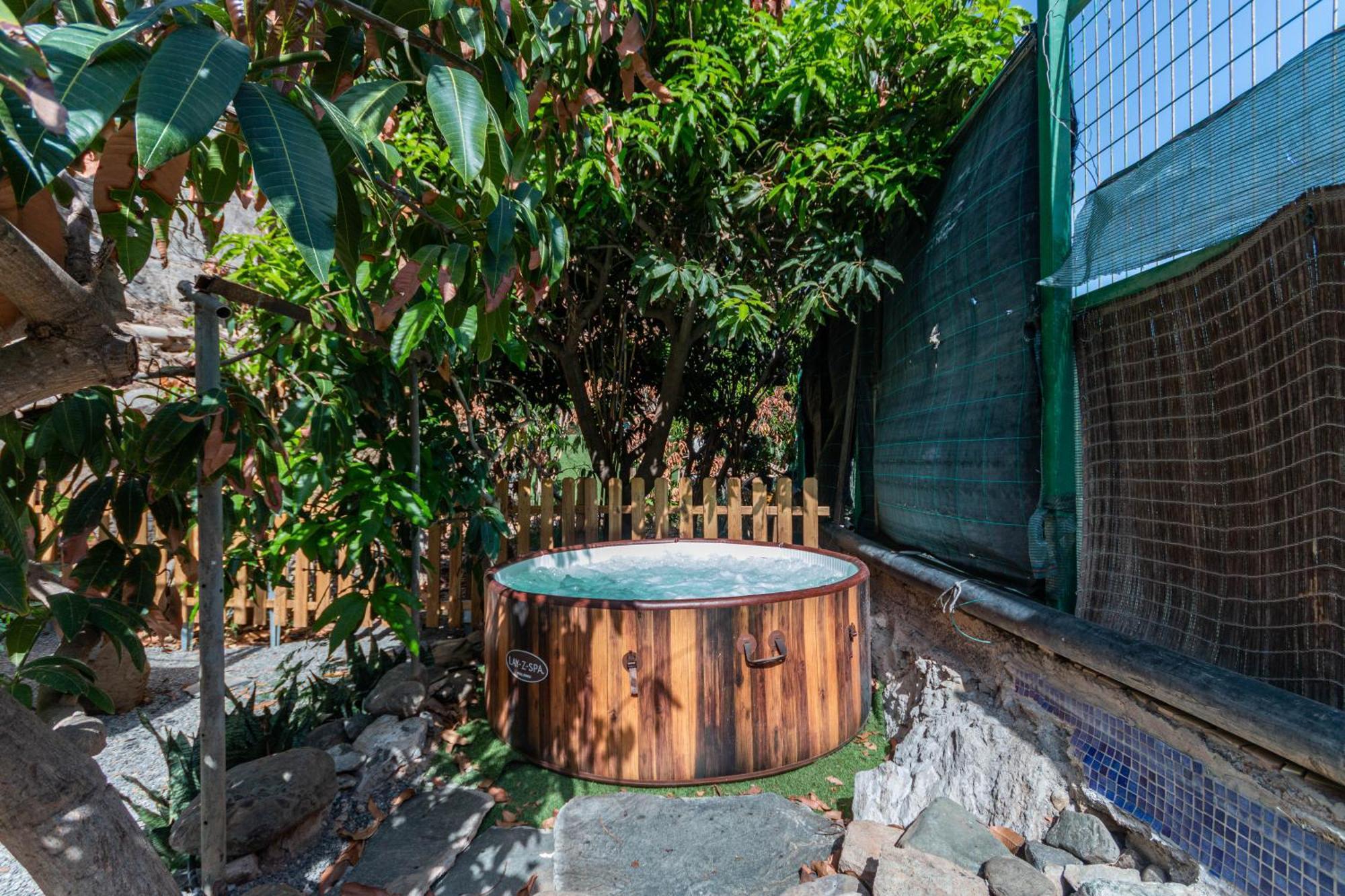 Nature In Quiet Montain - Private Jaccuzi And Garden, Wifi - La Lezardiere
