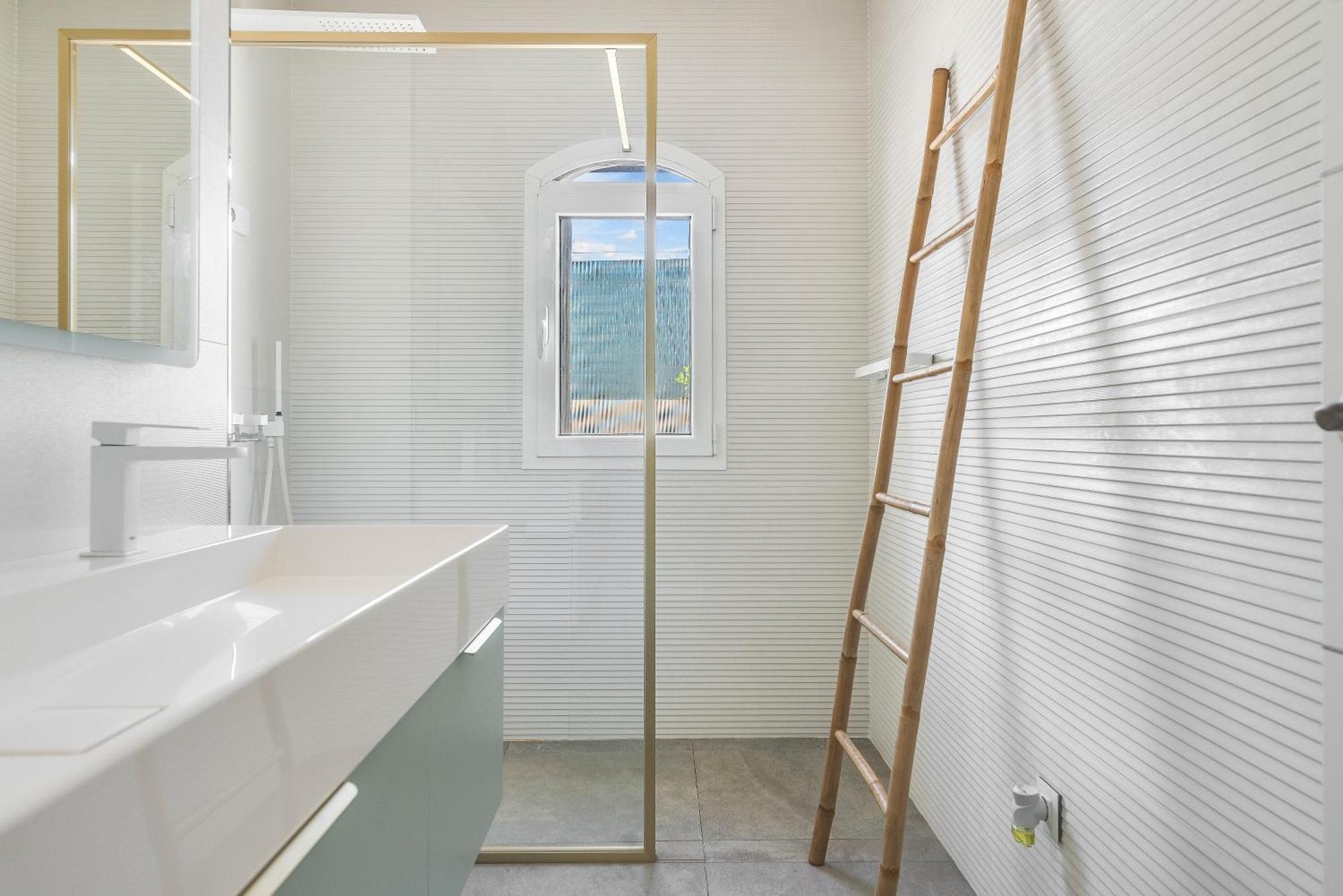 Villa La Casa Blanca A Smart And Sunny,3 Bedrooms House *