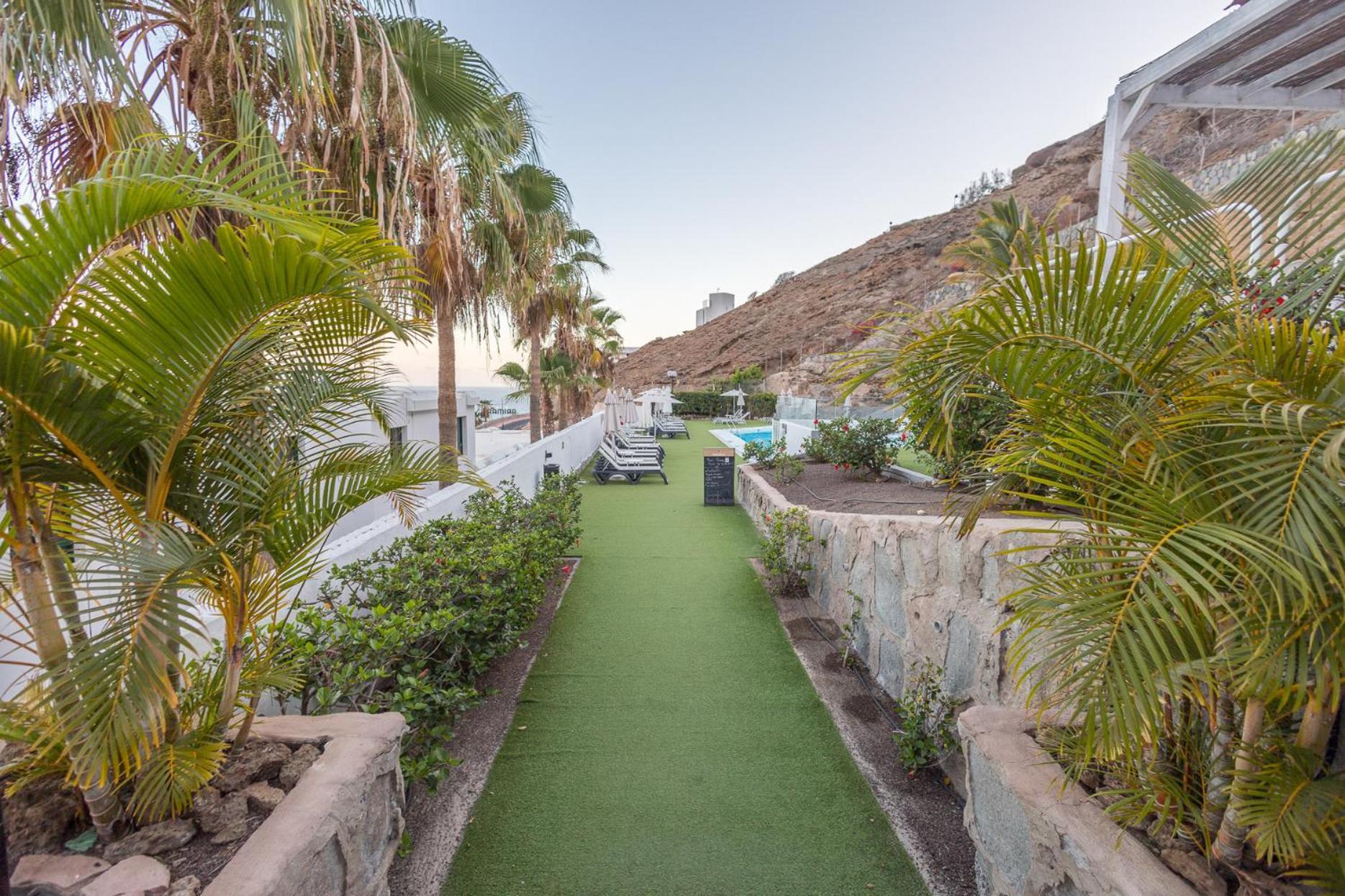 Apartment 2br Private Terrace House - Solarium & Pool