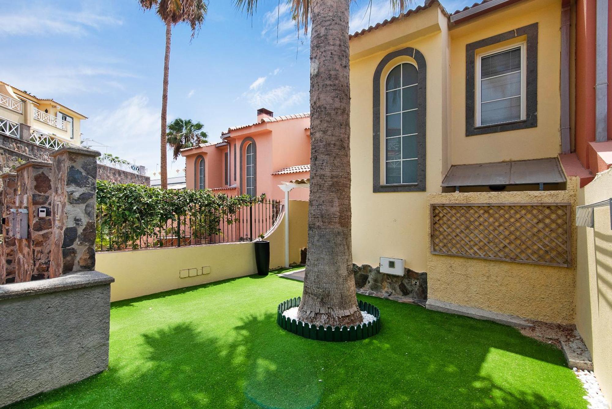 Villa Santa Ana 23 *