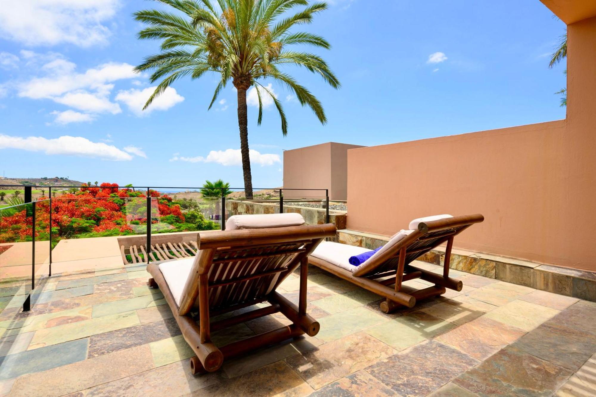 With Private Pool In Luxury Golf Villa