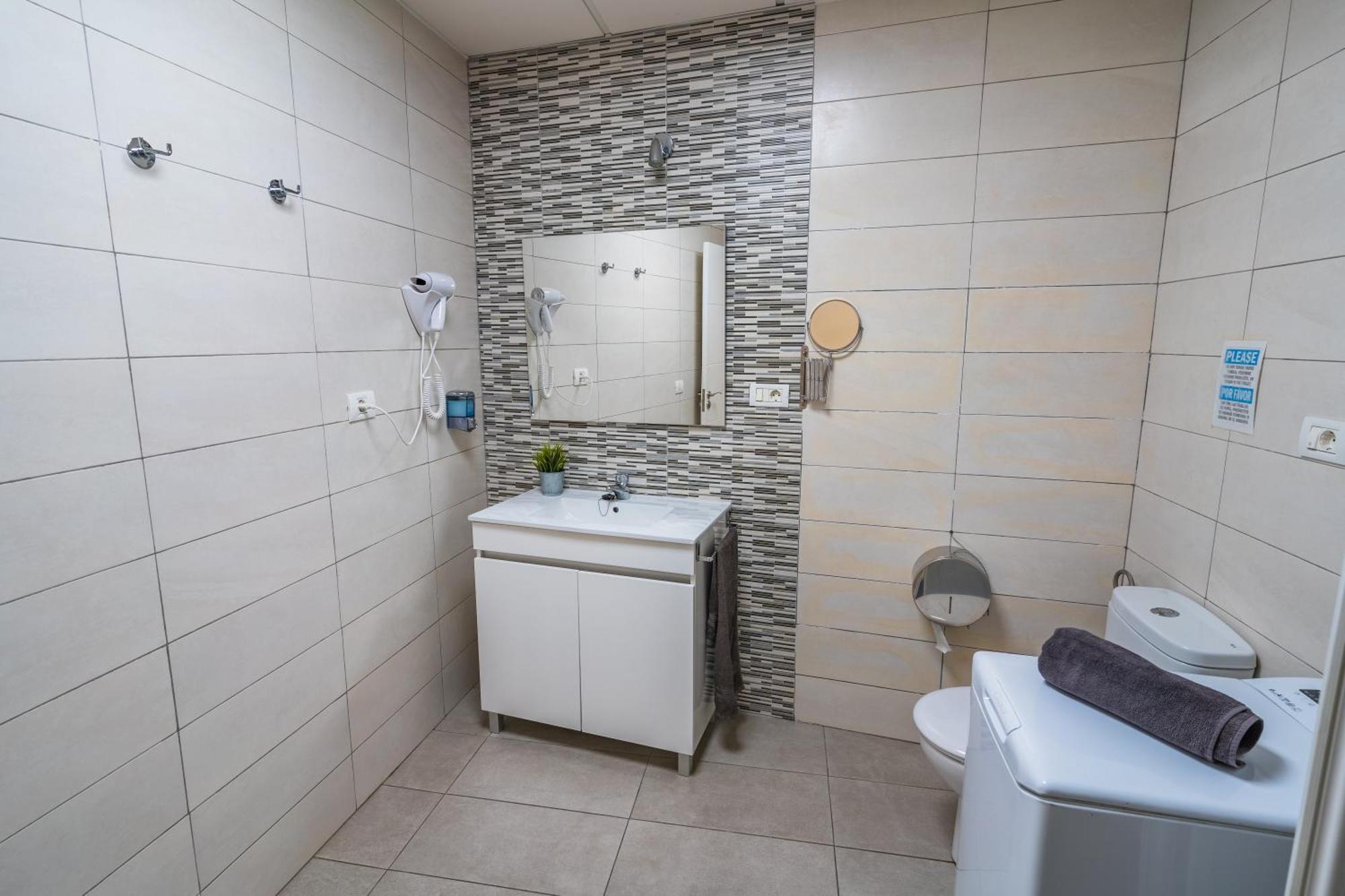 El Puente I- Airport 8,1k Apartamento