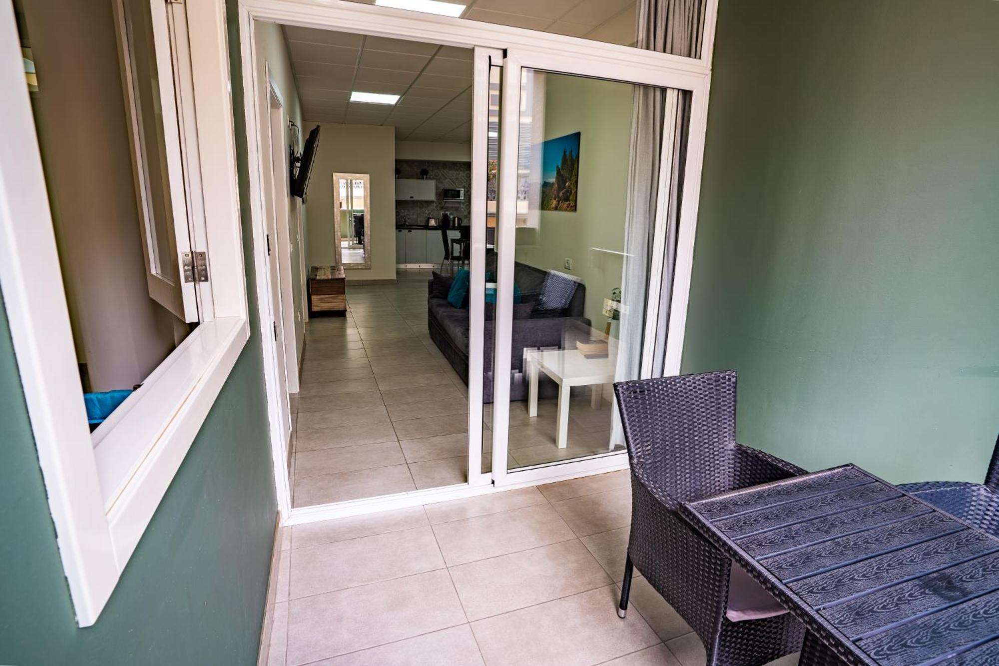 El Puente I- Airport 8,1k Apartamento