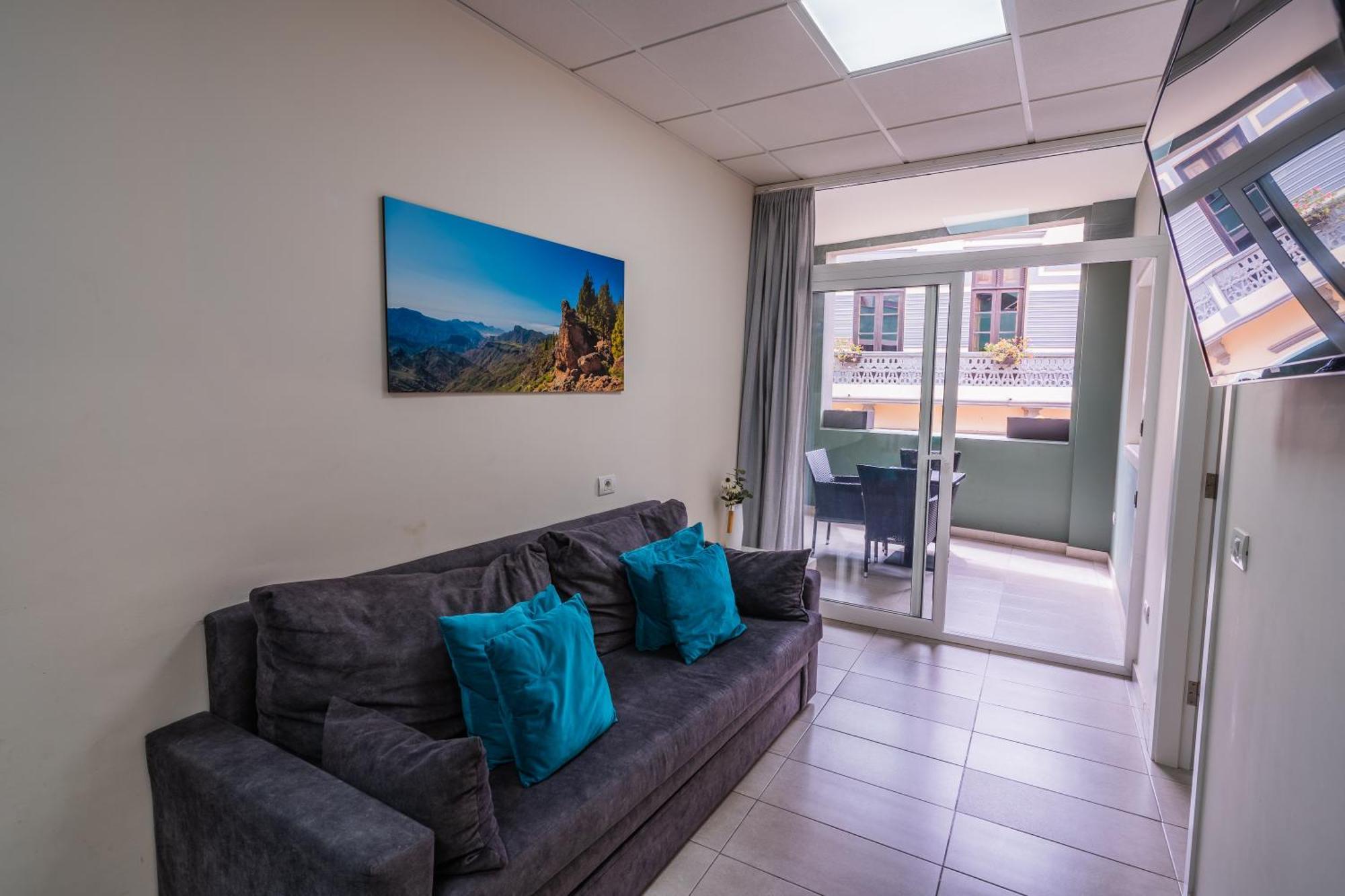 El Puente I- Airport 8,1k Apartamento