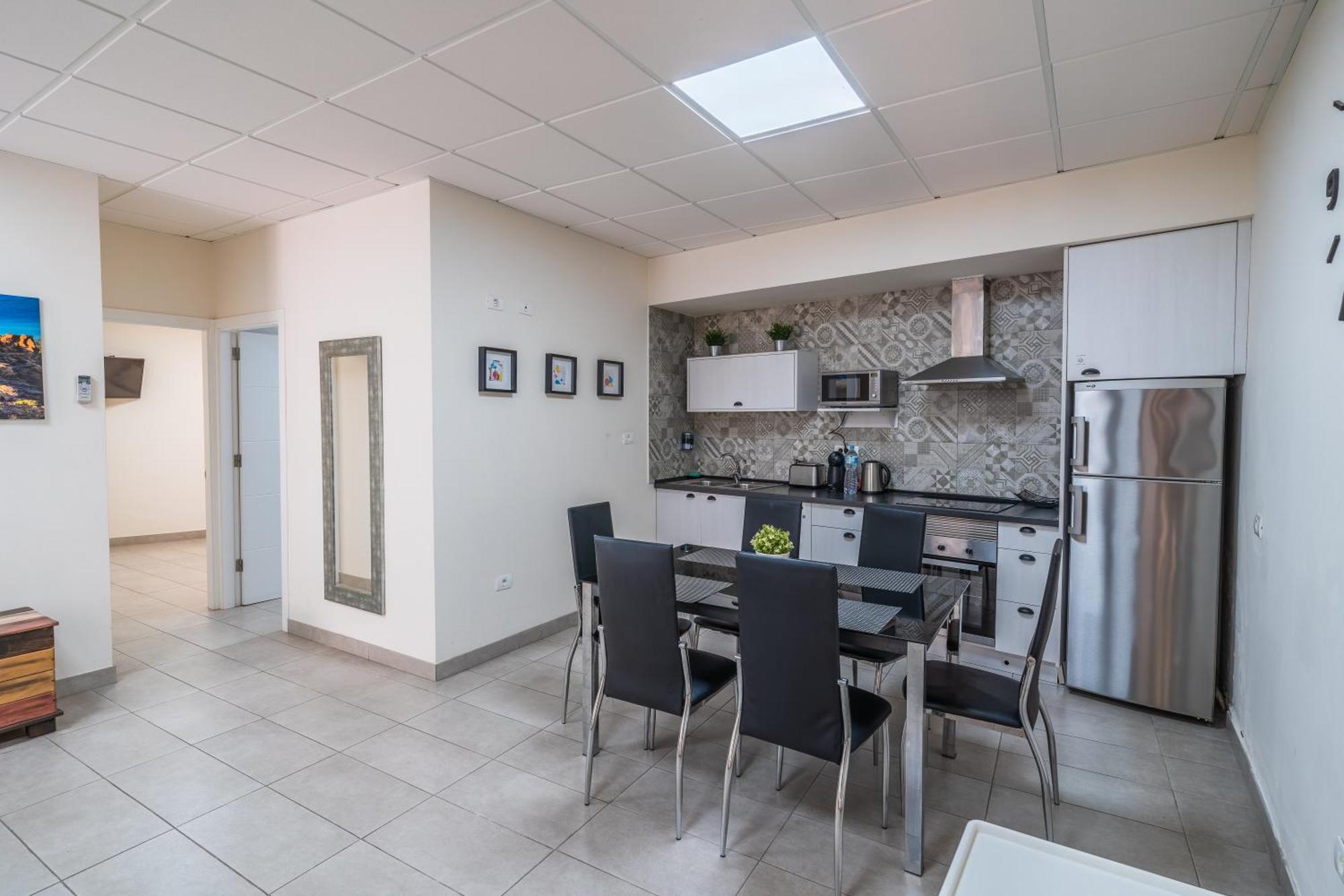El Puente I- Airport 8,1k Apartamento *