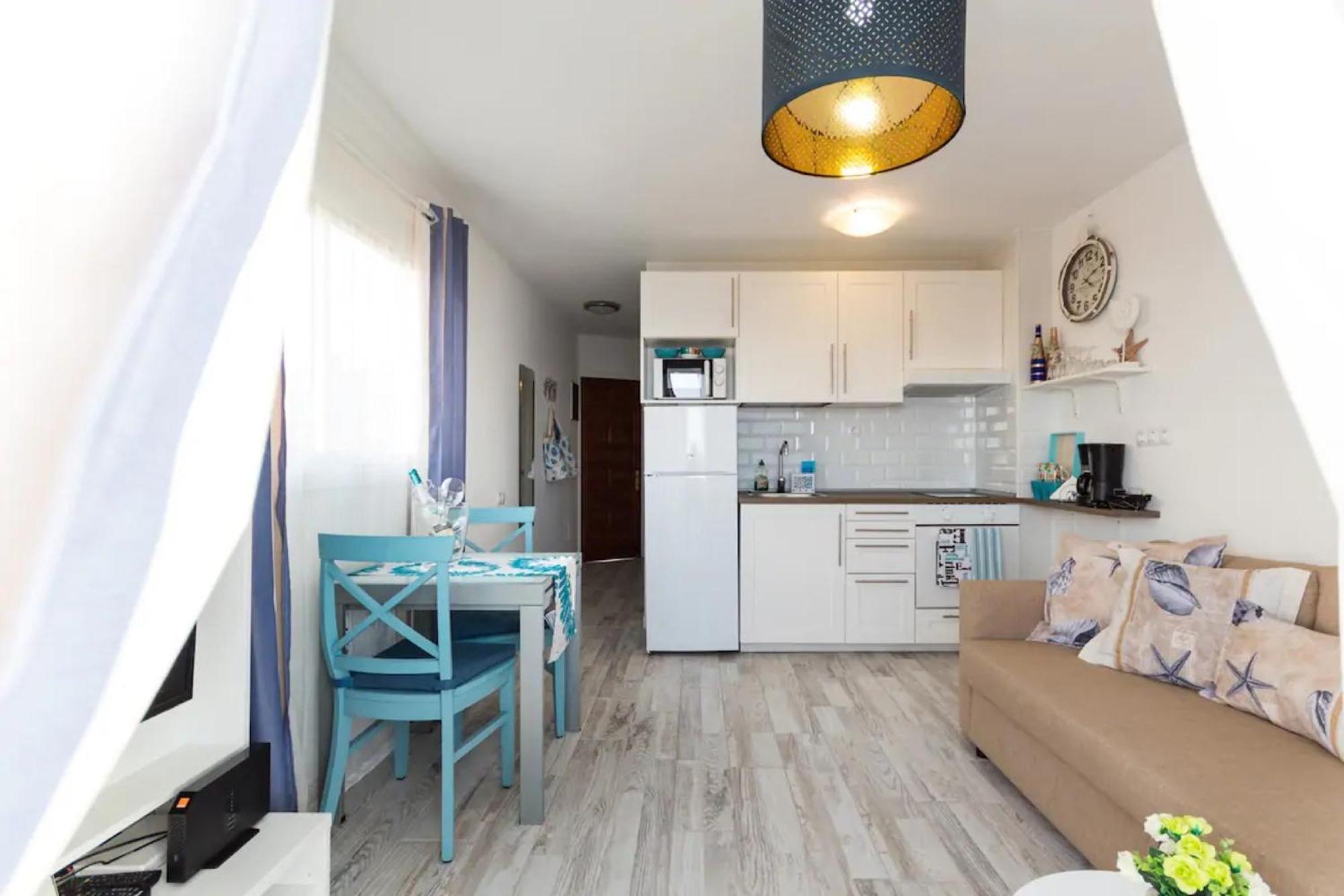 Acogedor Y Vistas Al Mar Apartamento