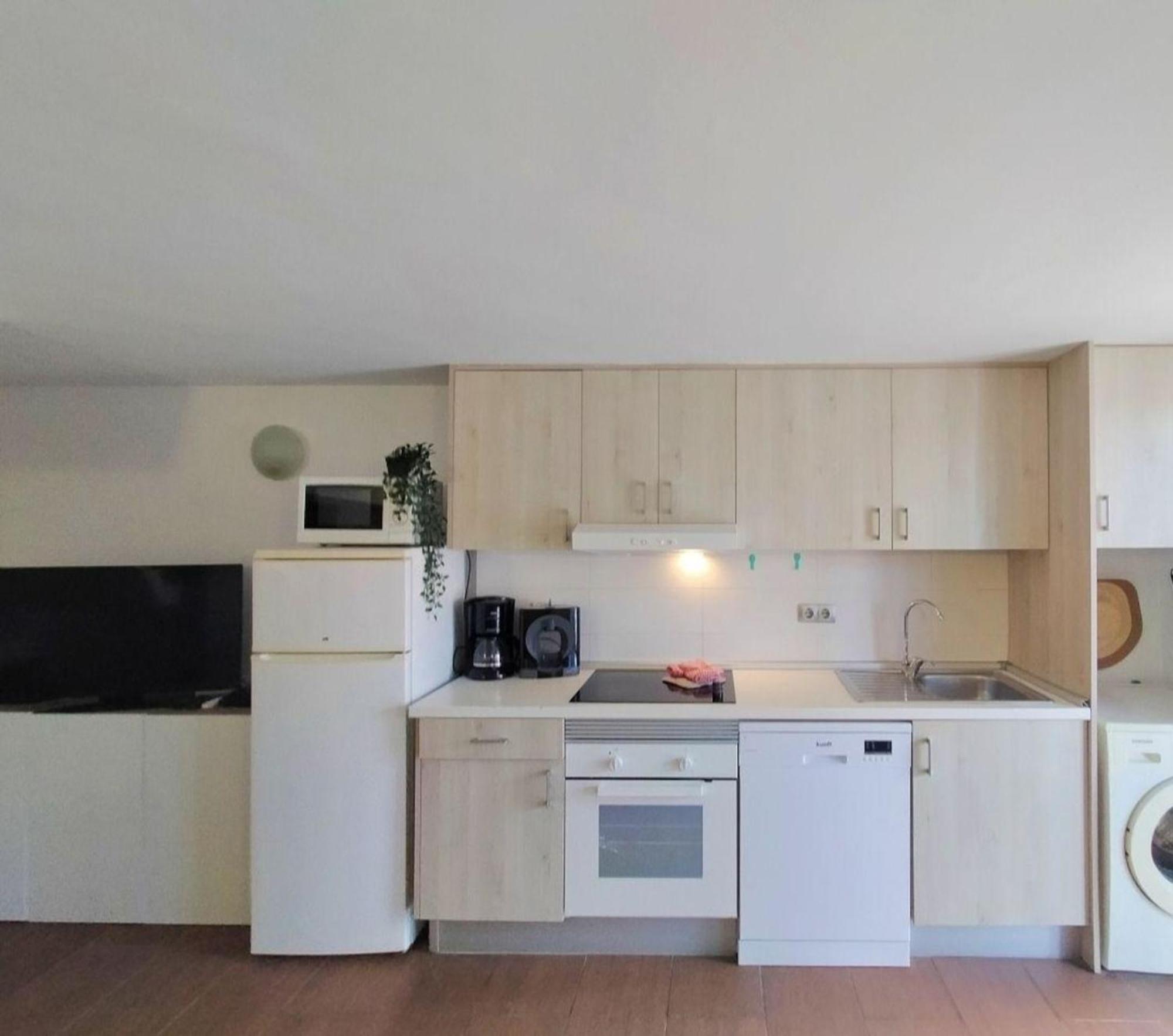 Apartamento Sun Club, Direkt Am Strand, Schwimmbad, Wifi Gratis *