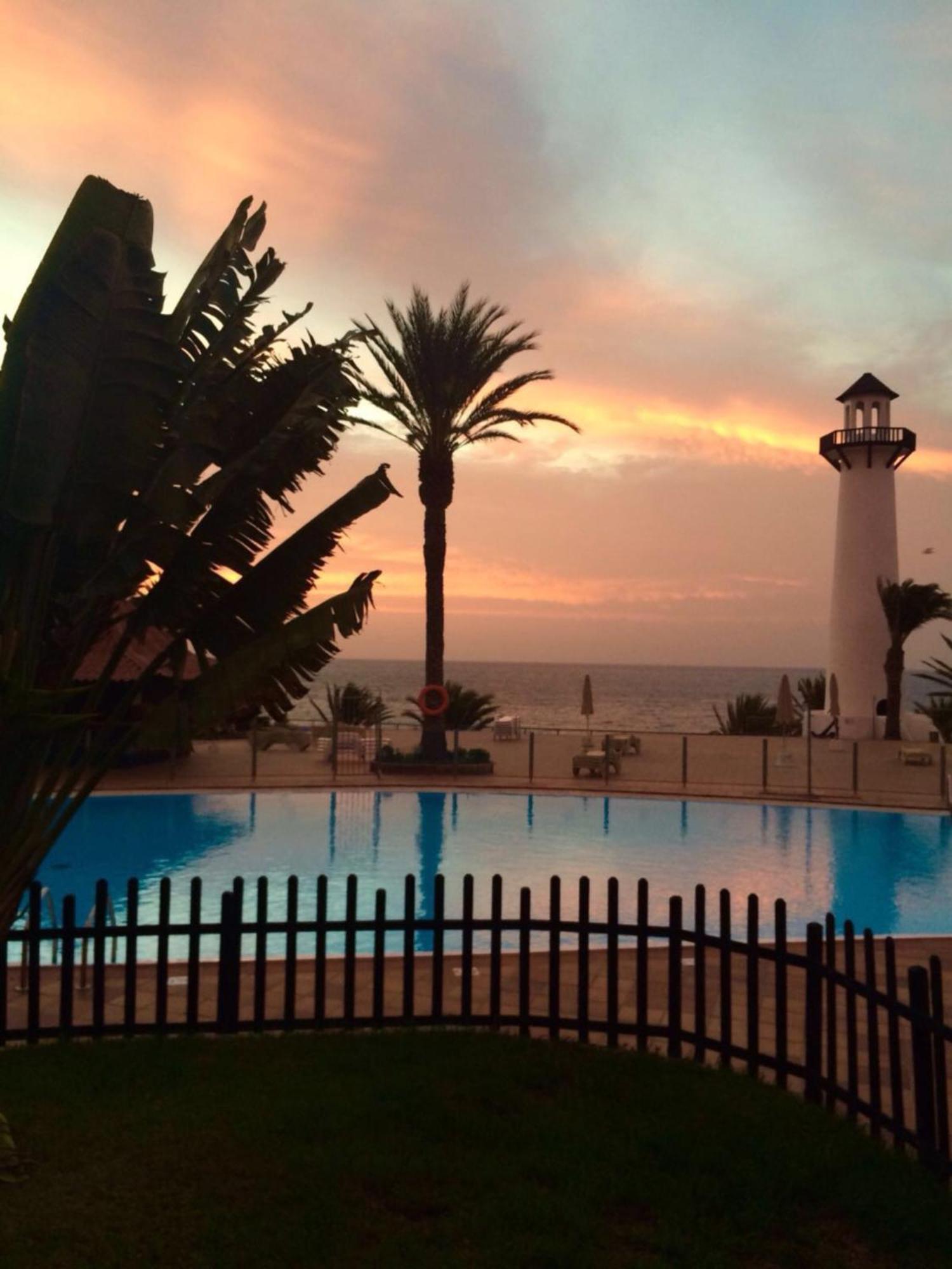 Sun Club, Direkt Am Strand, Schwimmbad, Wifi Gratis Apartamento