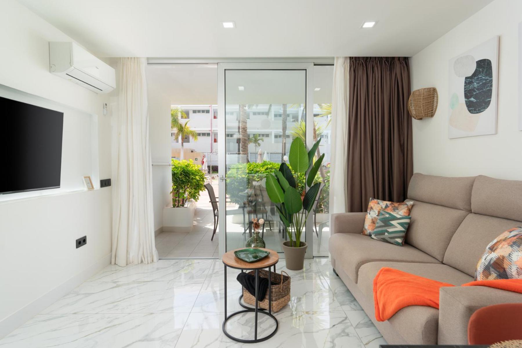 Beach Exclusive With Terrace - Pool View - Jacuzzi View