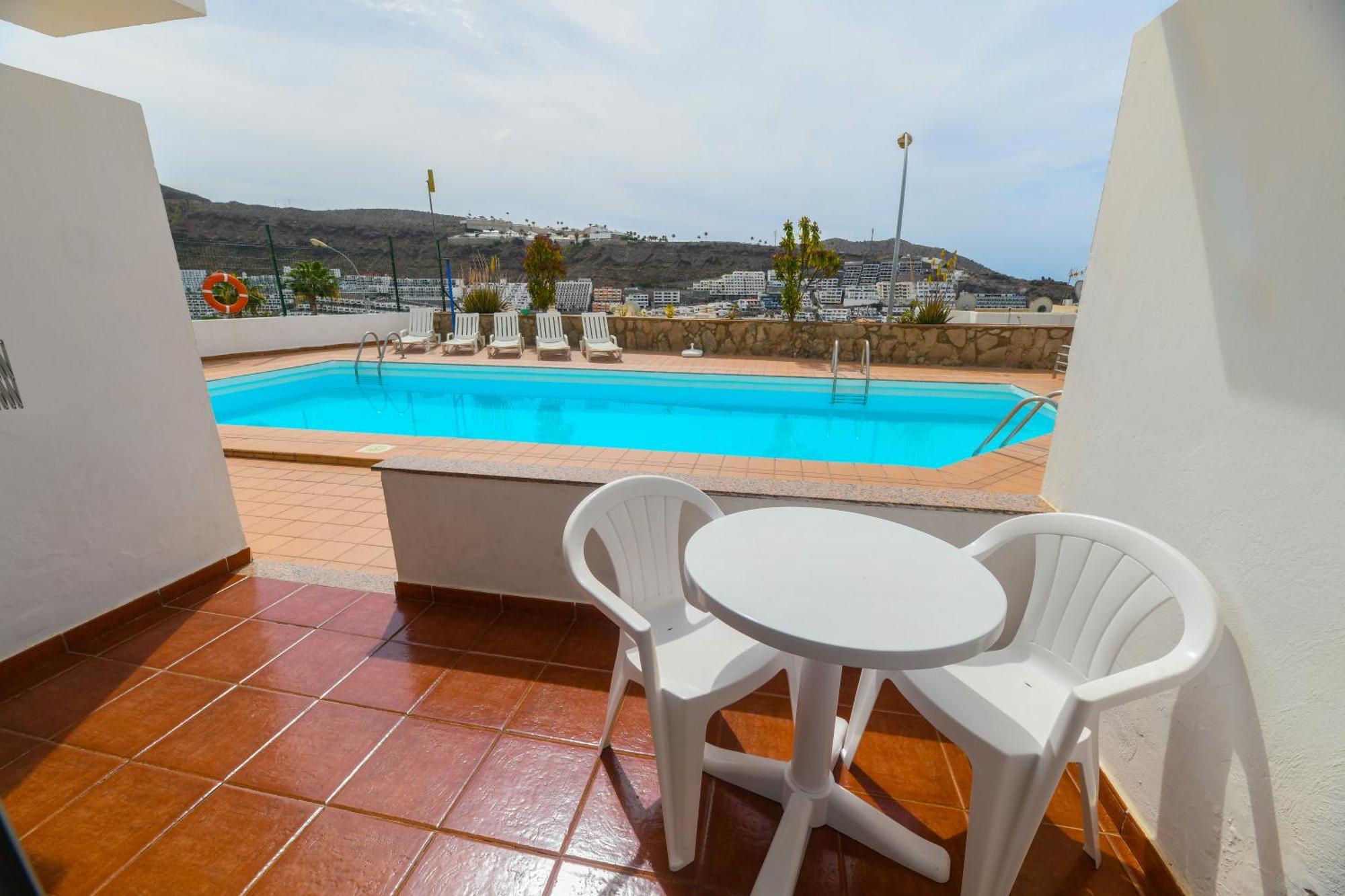 Livvo Puerto Apartment