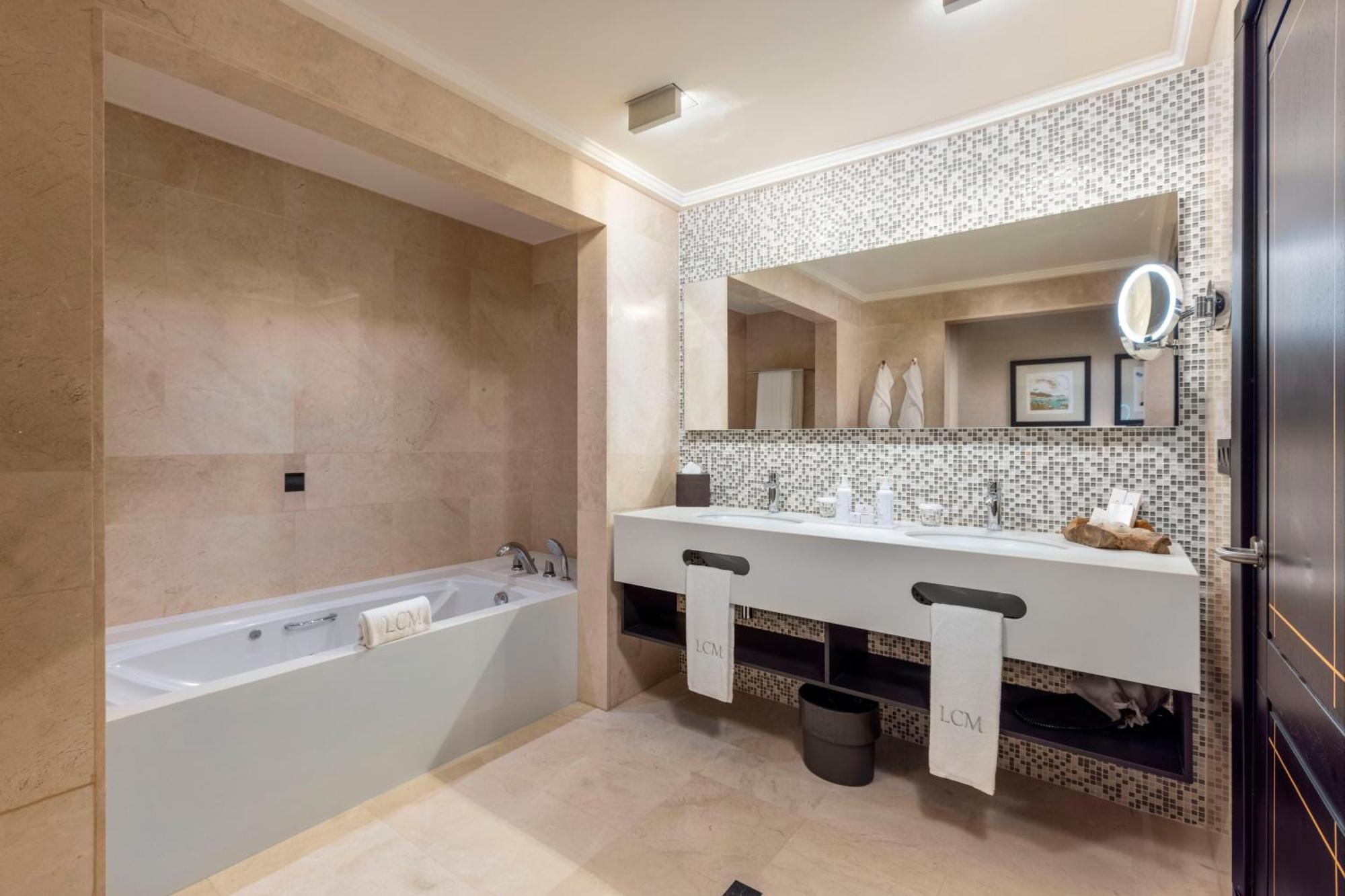 Lopesan Costa & Hotel 5*