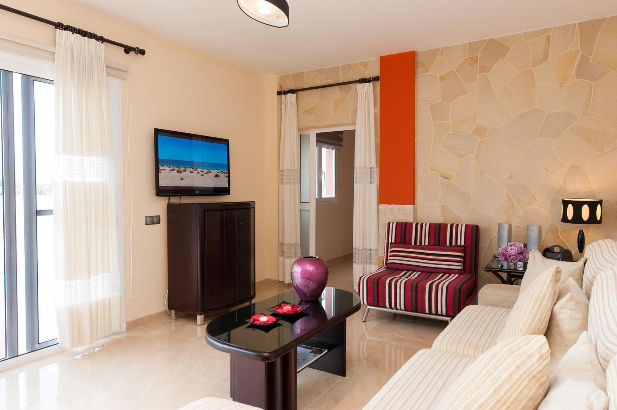 Villa Azules With Pool And Jacuzzi
