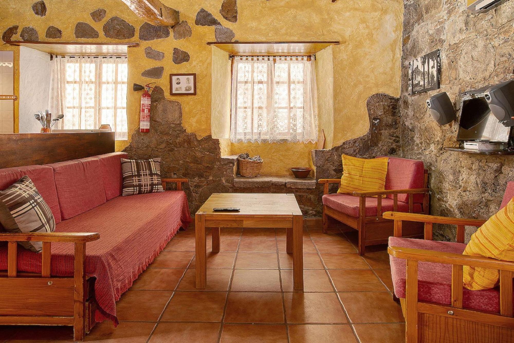 House Sleeps6-parking-garden-pool In Summer-pet Villa Tejeda (Gran Canaria)