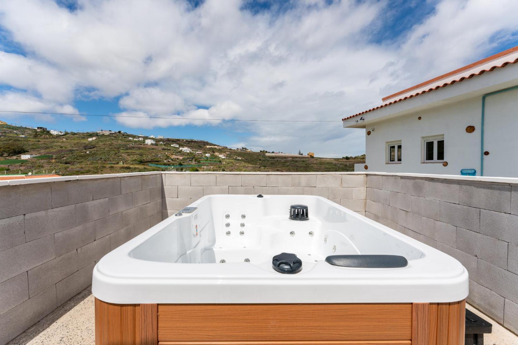 Villa Dejablue. Rural Junto Al Mar Y La Montana Santa Maria de Guia de Gran Canaria